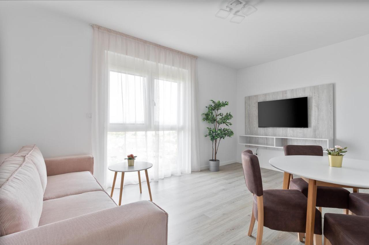 Ferienwohnung Grand Hill Flats Oradea Exterior foto