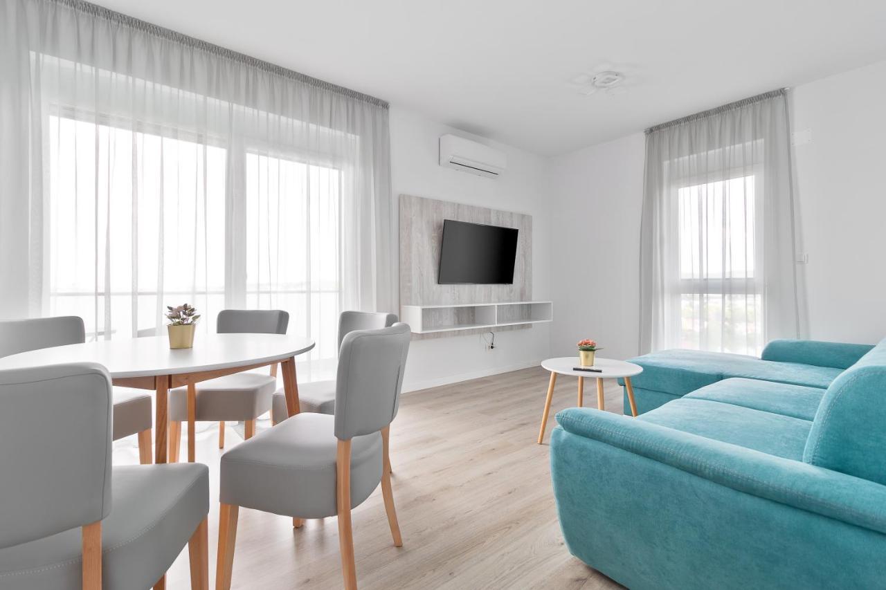 Ferienwohnung Grand Hill Flats Oradea Exterior foto