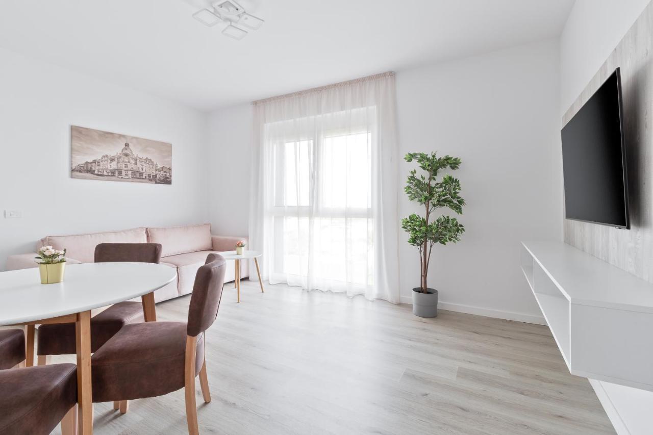Ferienwohnung Grand Hill Flats Oradea Exterior foto