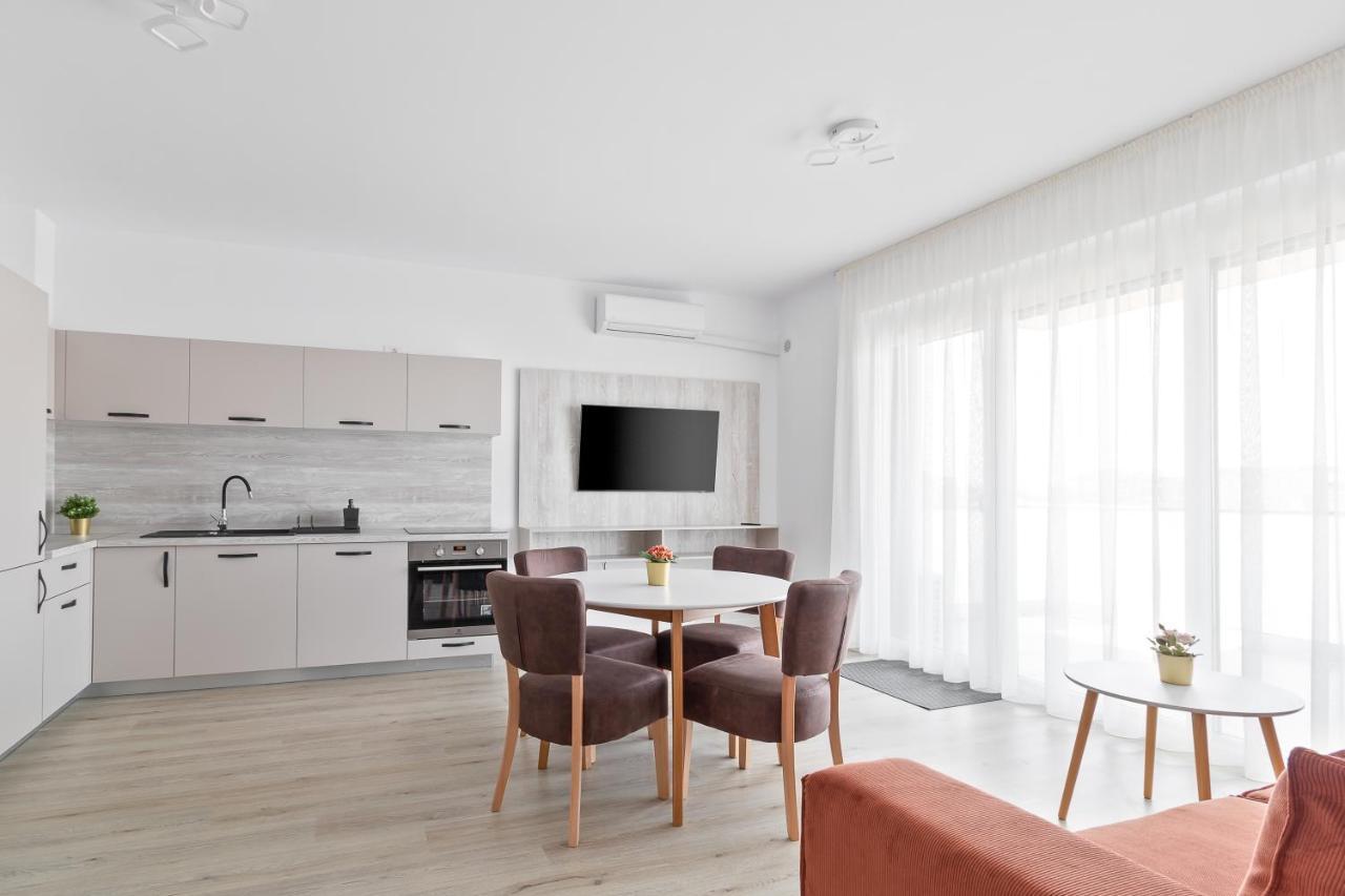 Ferienwohnung Grand Hill Flats Oradea Exterior foto