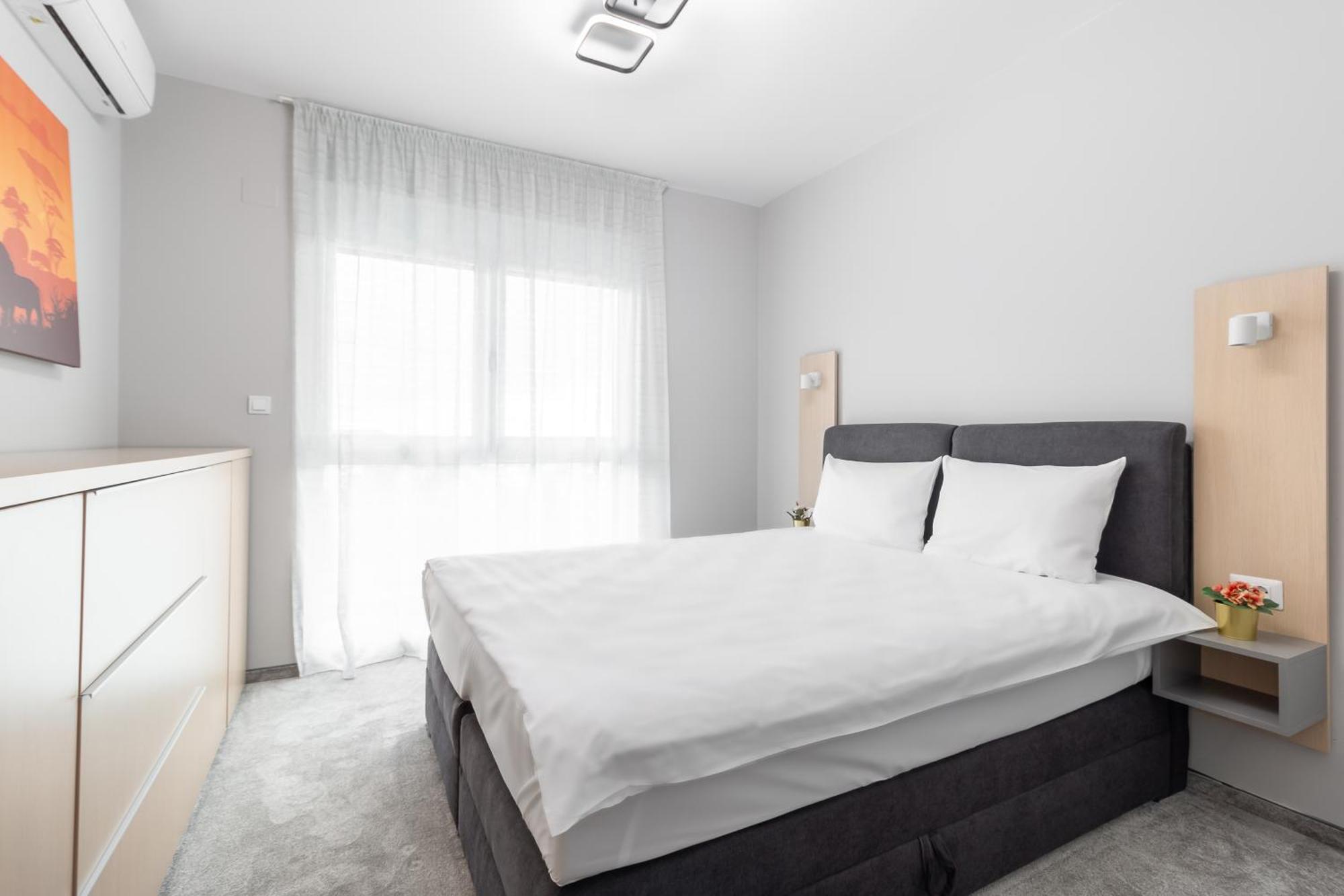 Ferienwohnung Grand Hill Flats Oradea Exterior foto