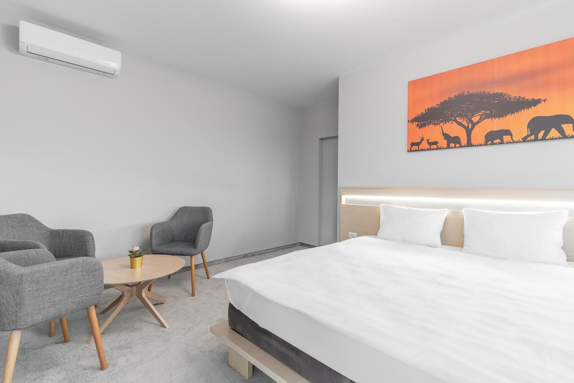 Ferienwohnung Grand Hill Flats Oradea Exterior foto