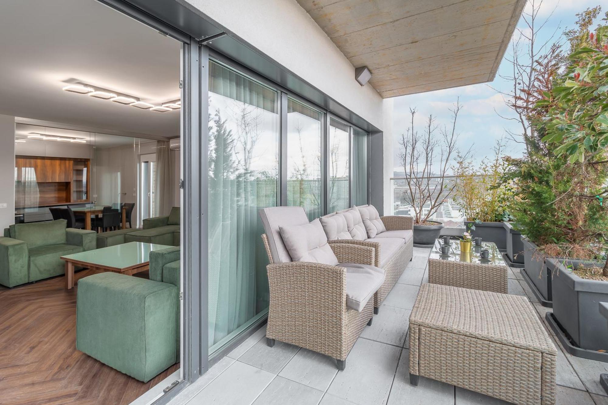Ferienwohnung Grand Hill Flats Oradea Exterior foto